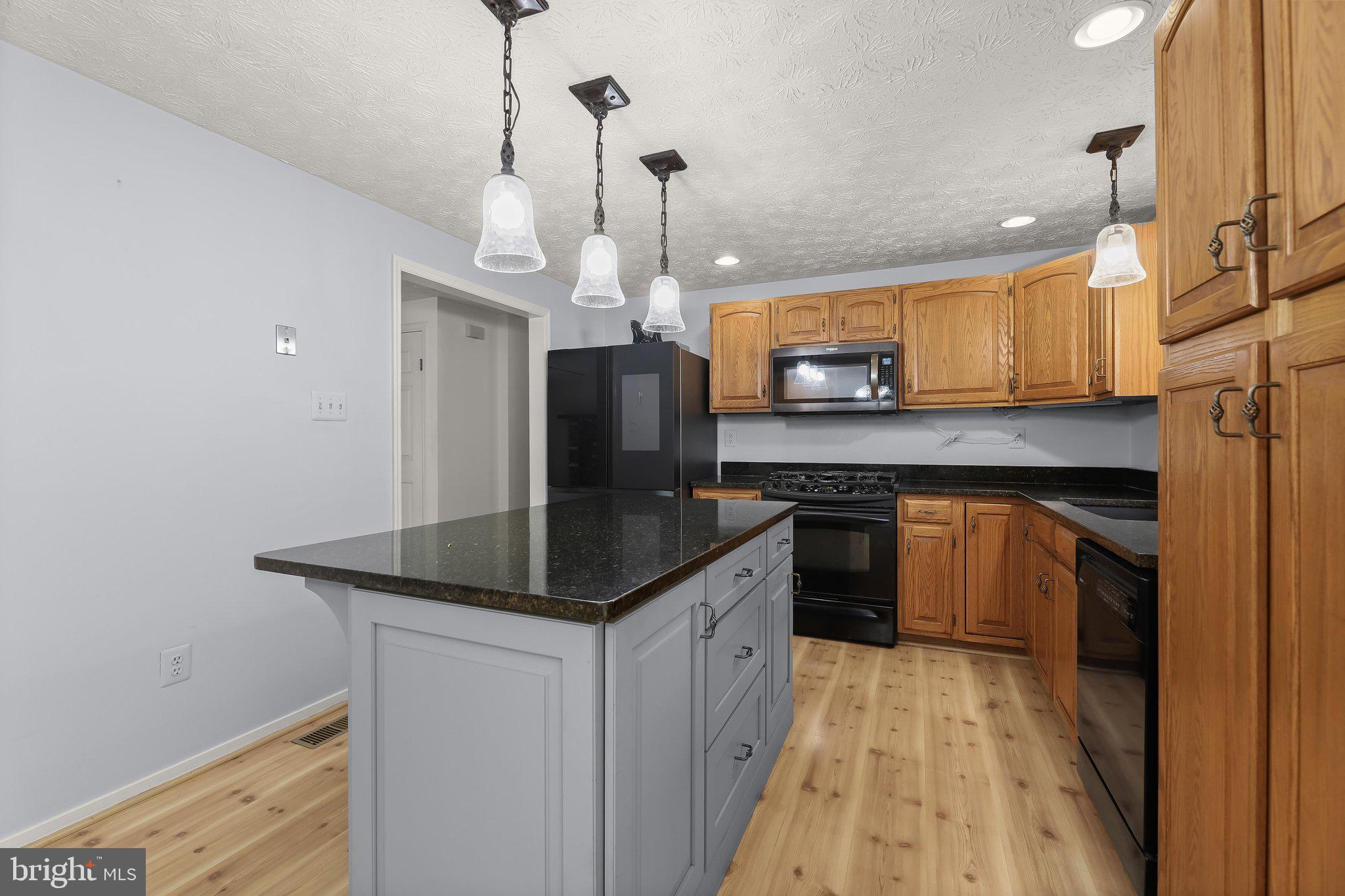 3346 Kump Station Road Taneytown, MD 21787 - Photo 11 of 82 Kitchen