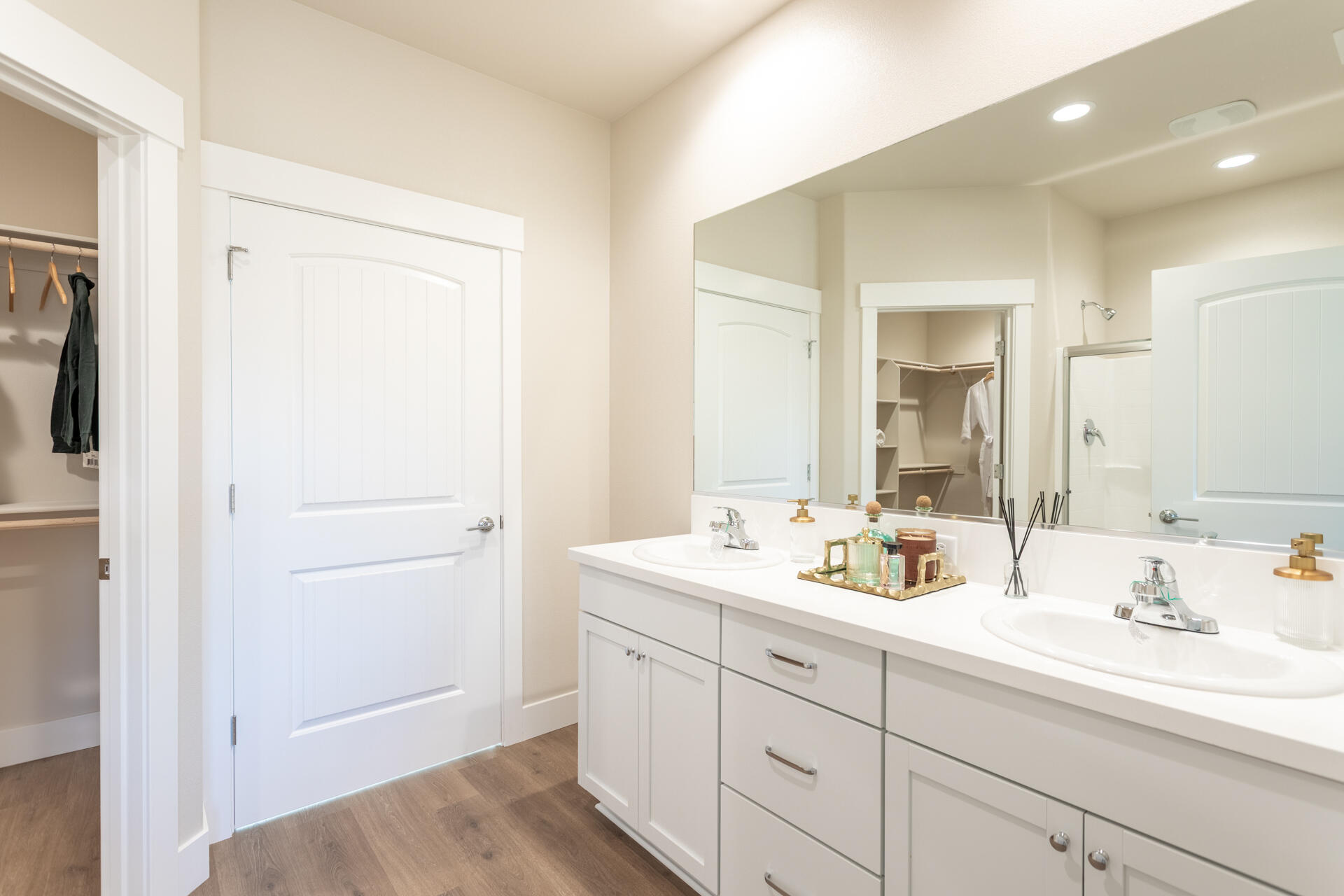 3225 Lower Lane Redding, CA 96002 - Photo 11 of 35 IMG_3574-HDR