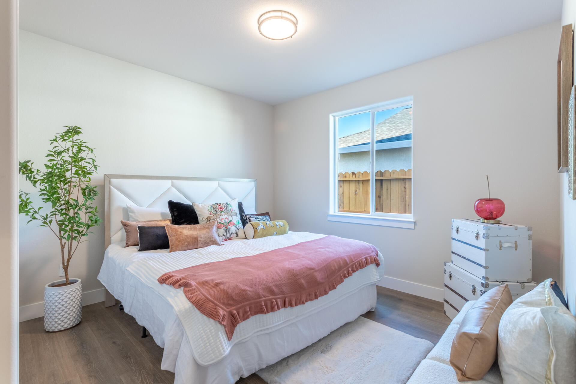 3225 Lower Lane Redding, CA 96002 - Photo 13 of 35 IMG_3520-HDR