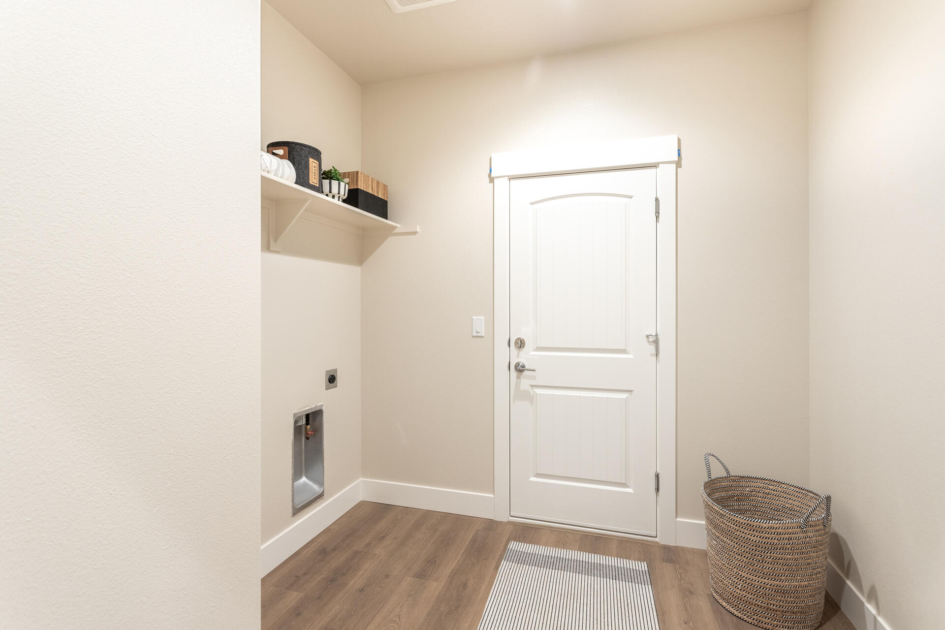 3225 Lower Lane Redding, CA 96002 - Photo 17 of 35 IMG_3584-HDR