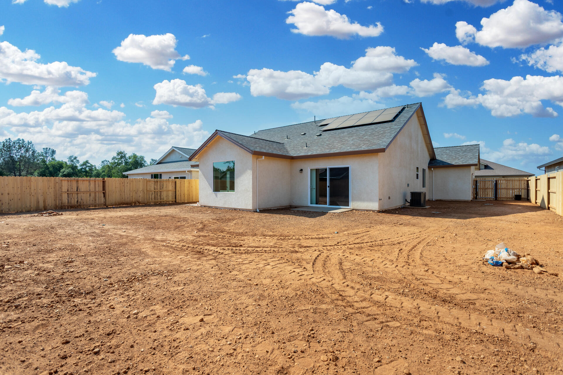 3225 Lower Lane Redding, CA 96002 - Photo 19 of 35 IMG_0650-HDR