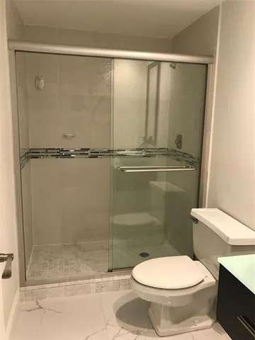 $3,200 | 598 Northeast 199th Terrace, Unit 6Y, Miami, FL 33179