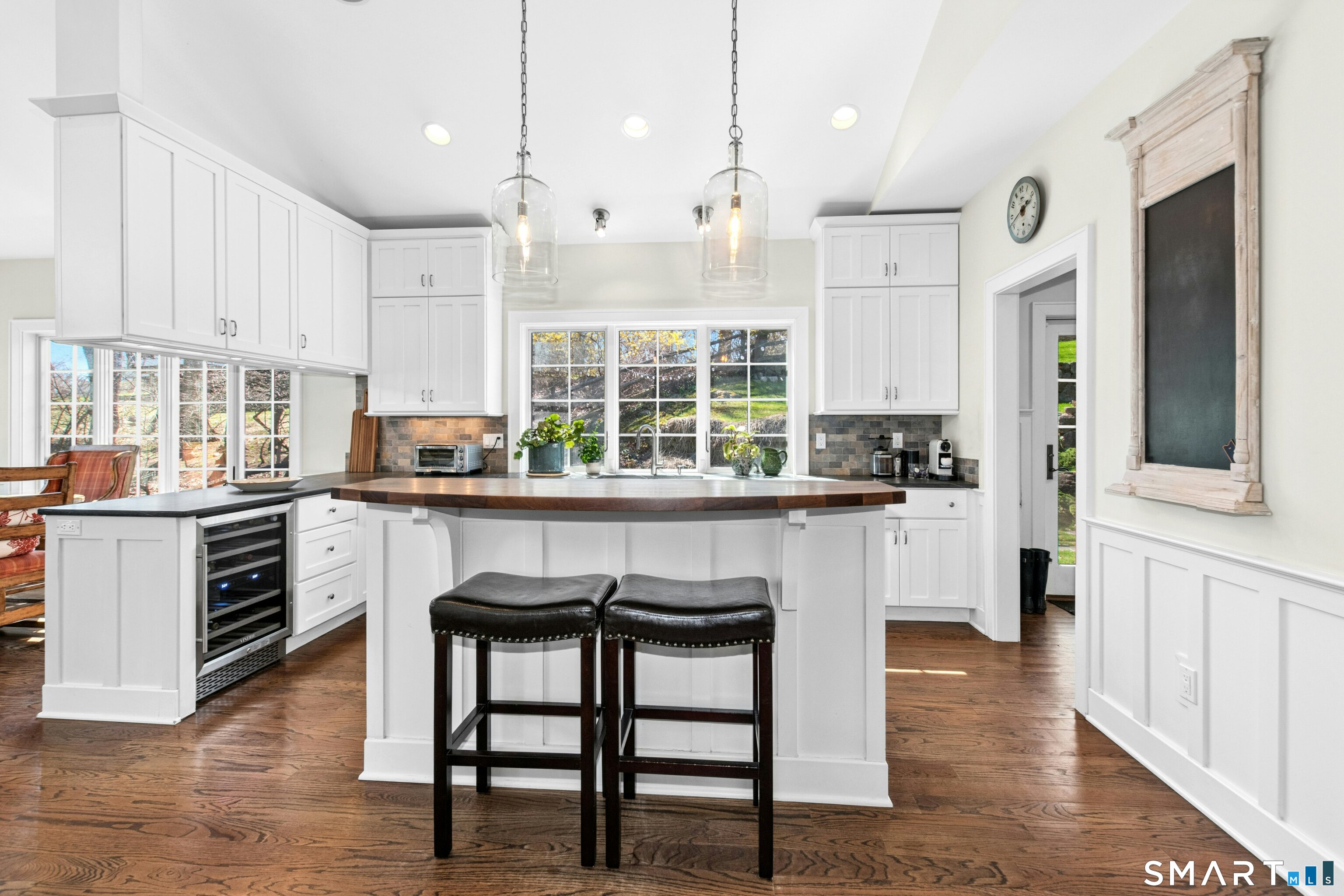 9 Dancing Bear Road Norwalk, CT 06853 - Photo 10 of 39