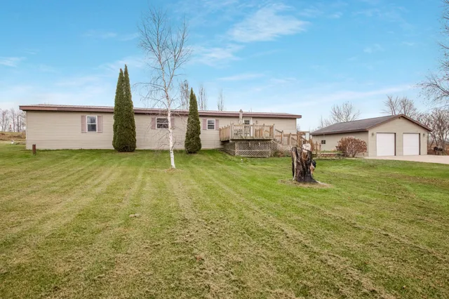 $209,900 | 3 27 7/8th Street, New Auburn, WI 54757