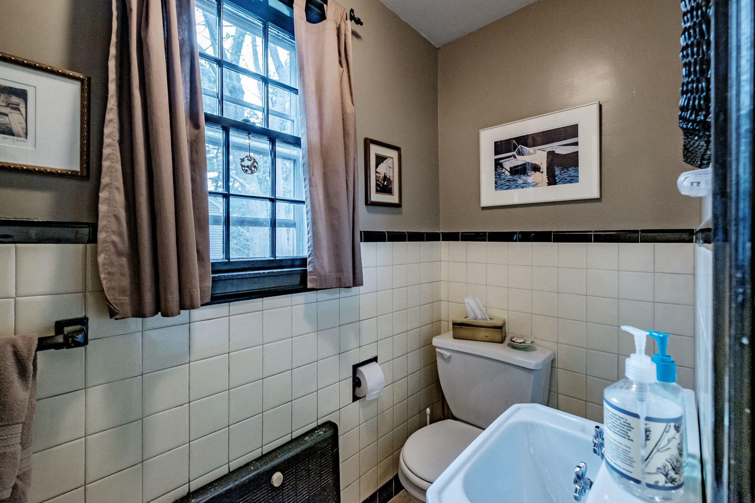 199 Edwards Street Portland, ME 04102 - Photo 24 of 43 First floor half bath