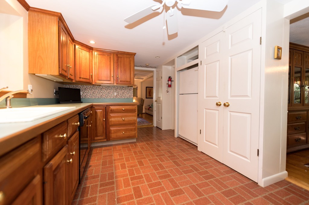 146 First Parish Road Scituate, MA 02066 - Photo 8 of 23