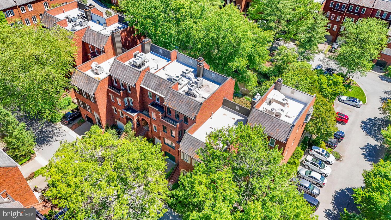 3927 Georgetown Court Northwest Washington, DC 20007 - Photo 31 of 34 an aerial view of a house
