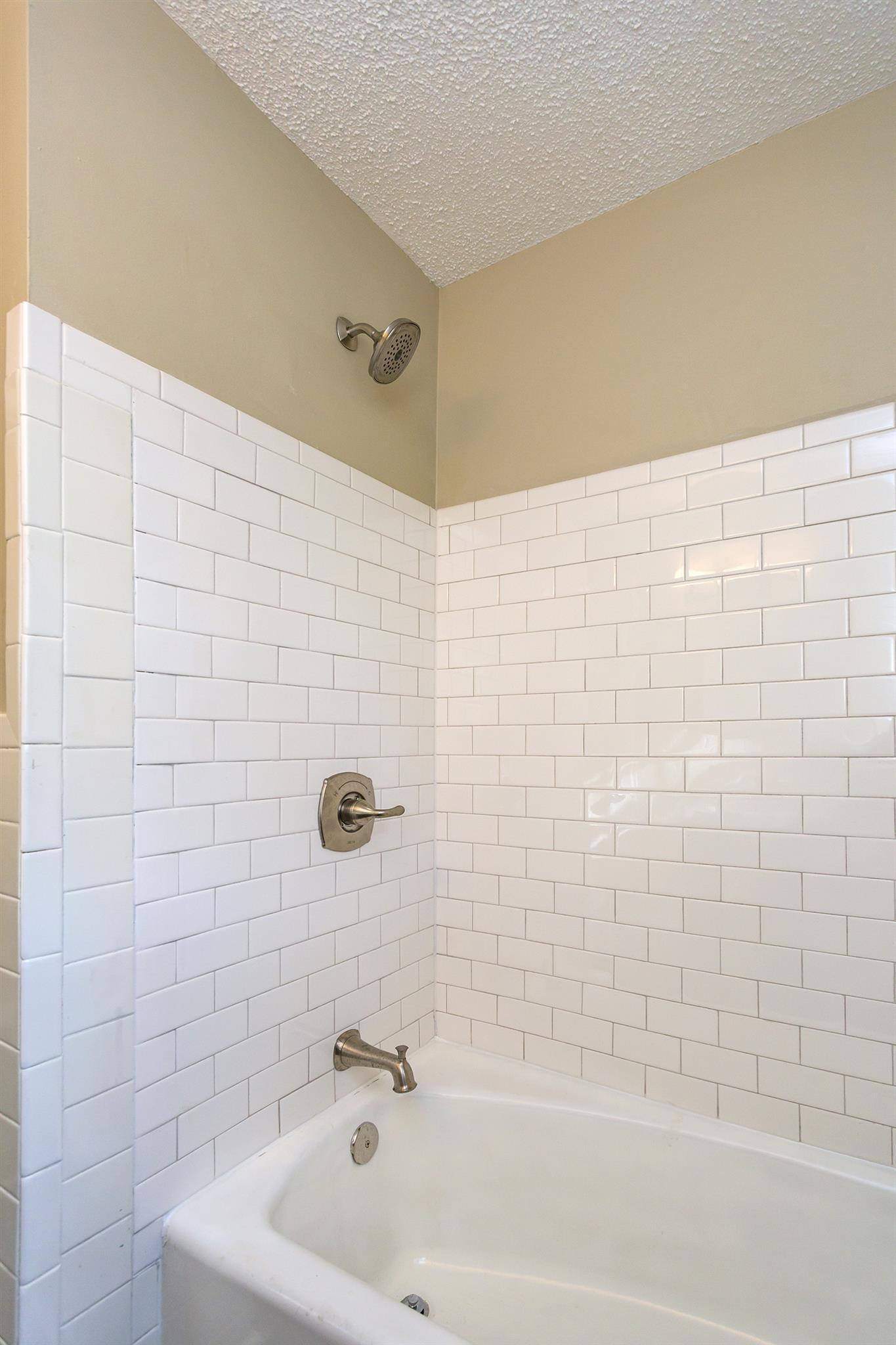 505 Harding Place Nashville, TN 37211 - Photo 12 of 24 a bathroom with a bathtub