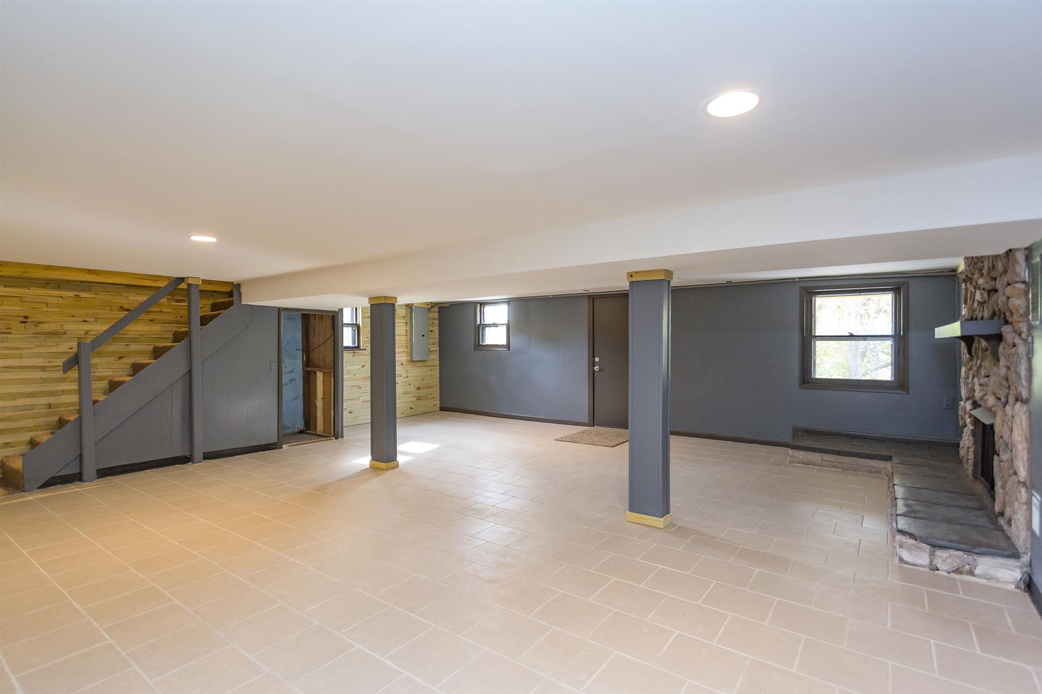 505 Harding Place Nashville, TN 37211 - Photo 23 of 24 a view of an empty room with windows