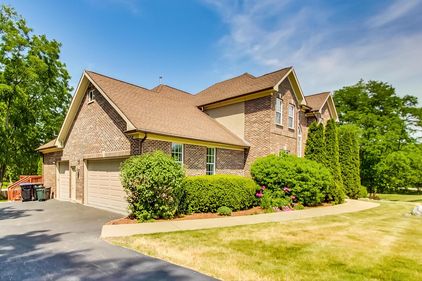 2101 Bull Ridge Drive McHenry, IL 60050 - Photo 4 of 83