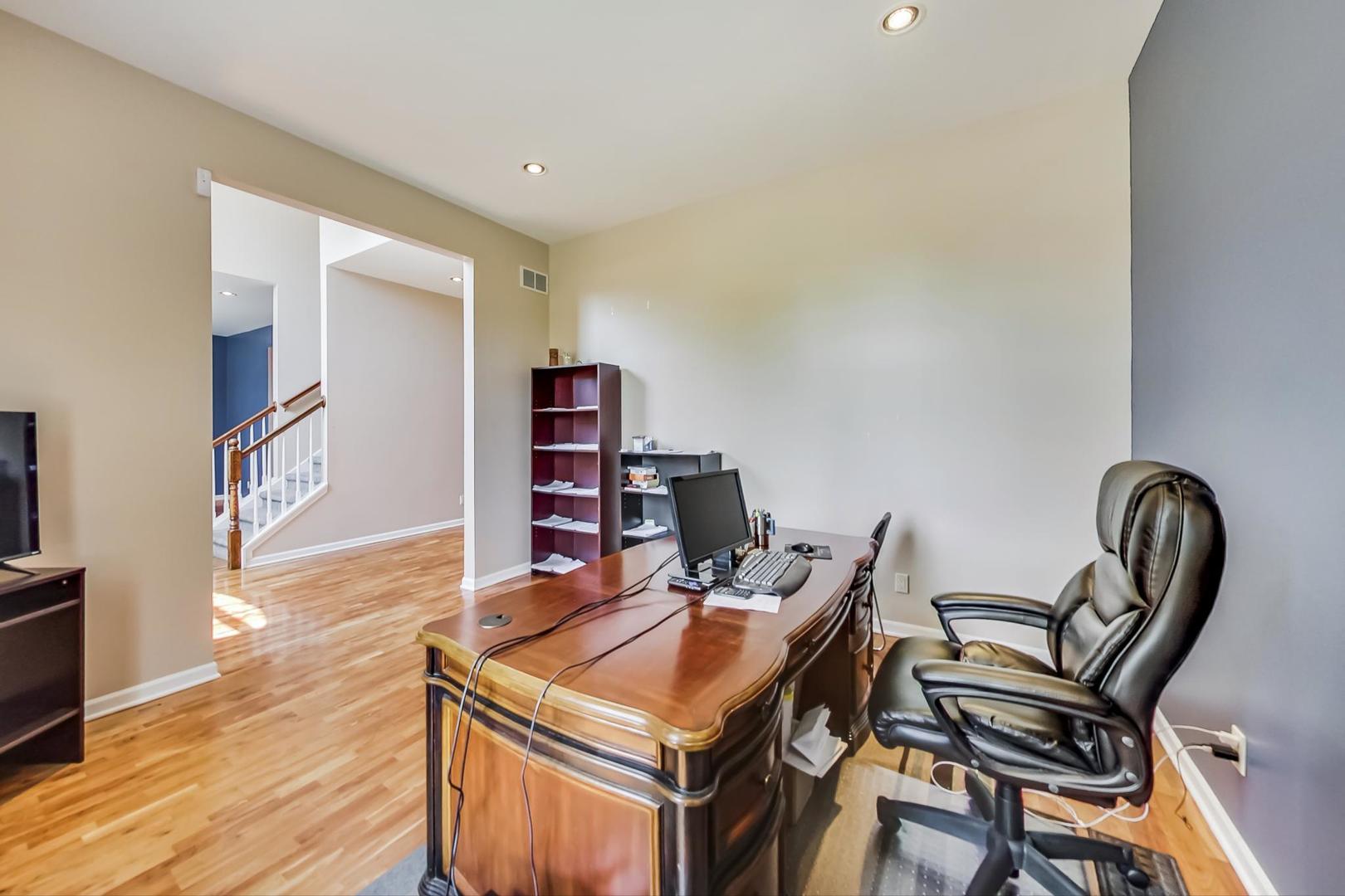 2101 Bull Ridge Drive McHenry, IL 60050 - Photo 9 of 83