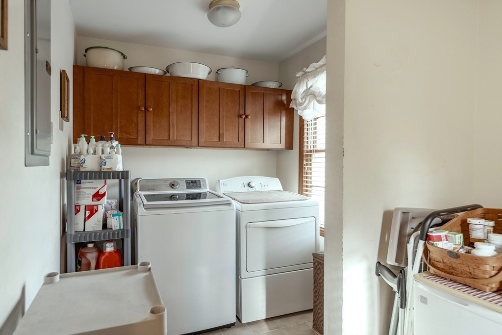 21-23 East Main Street Merrimac, MA 01860 - Photo 15 of 31 a utility room with dryer and washer