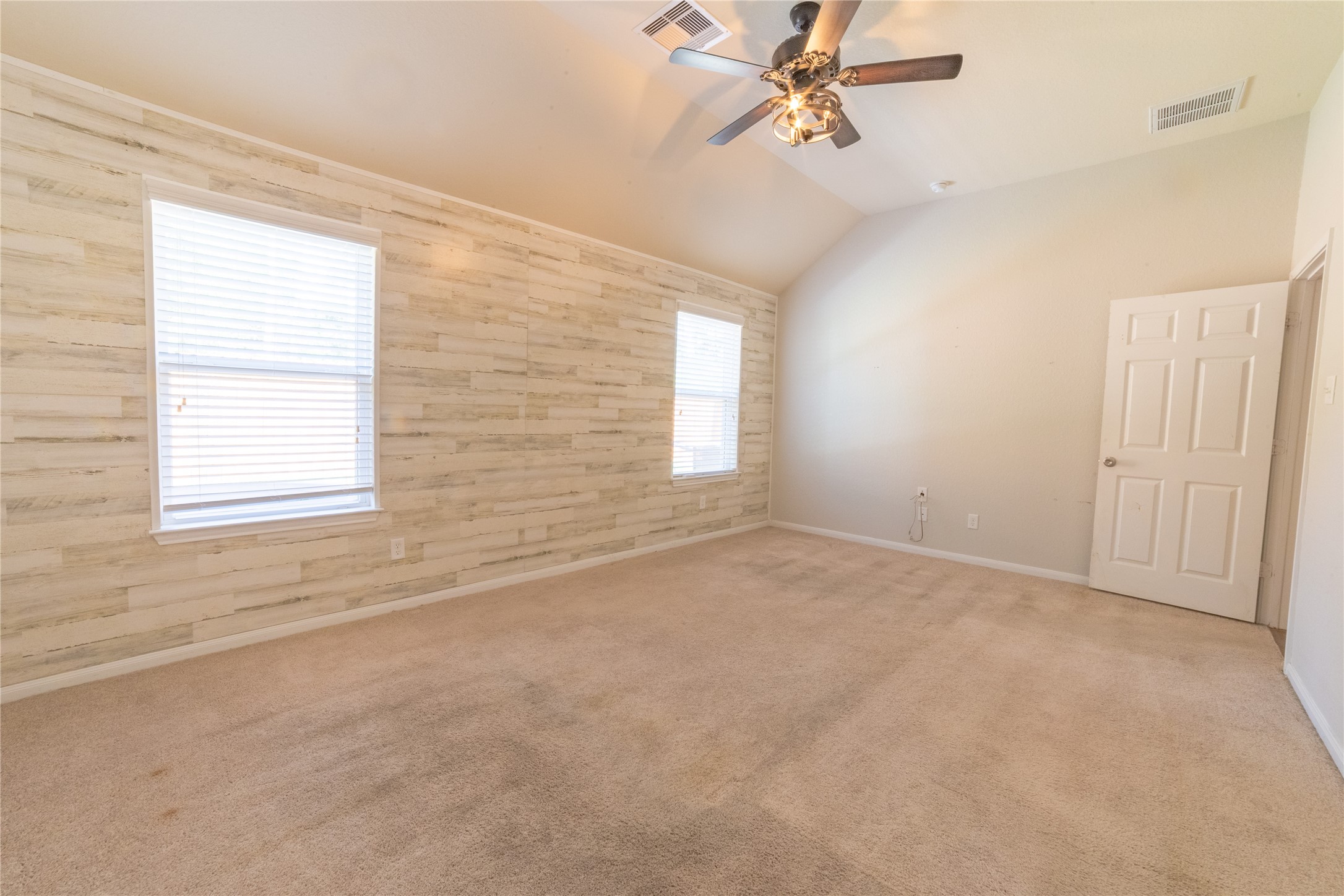 10510 Chestnut Path Way Tomball, TX 77375 - Photo 18 of 30 Accent wall in Primary