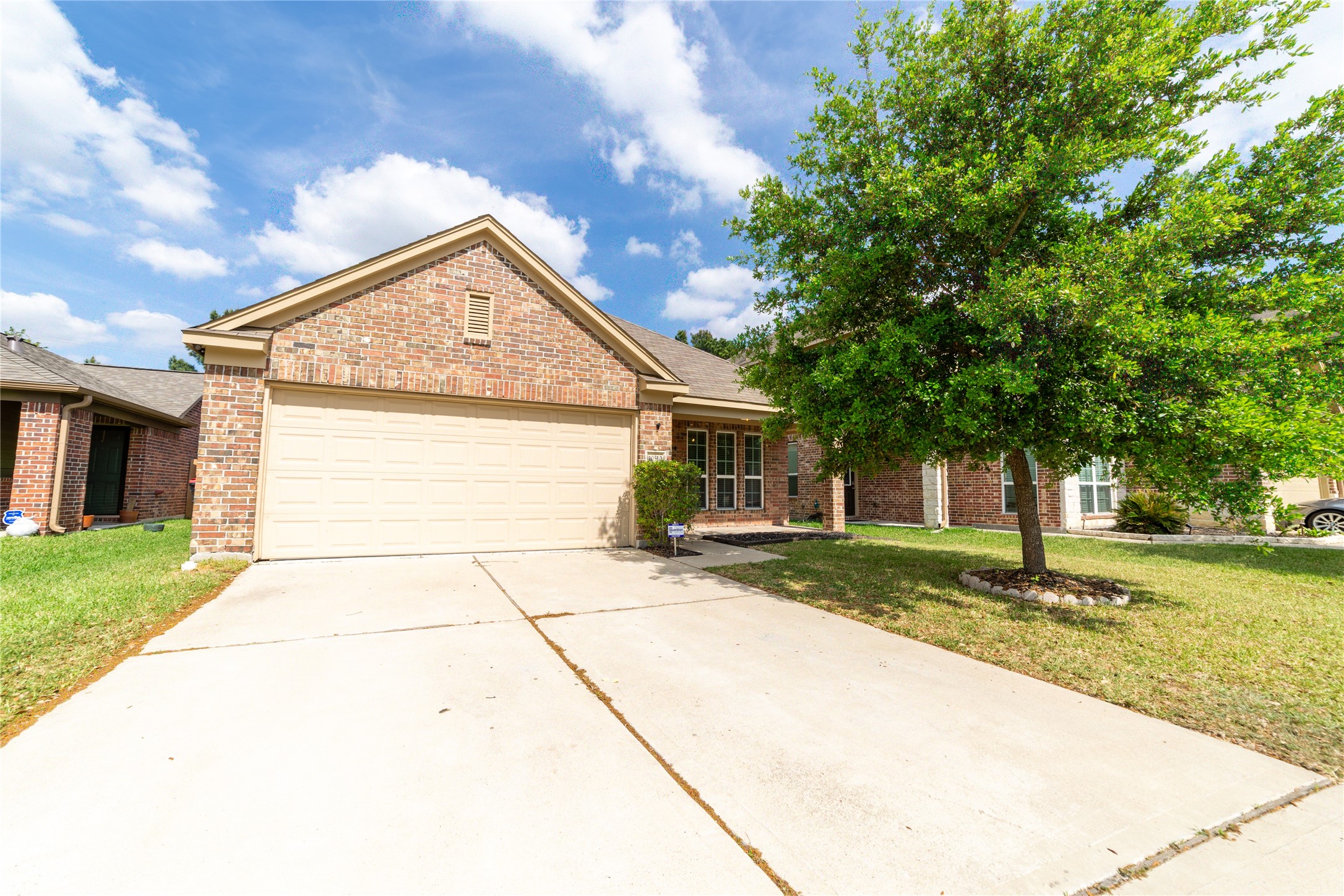 10510 Chestnut Path Way Tomball, TX 77375 - Photo 2 of 30 driveway view of home