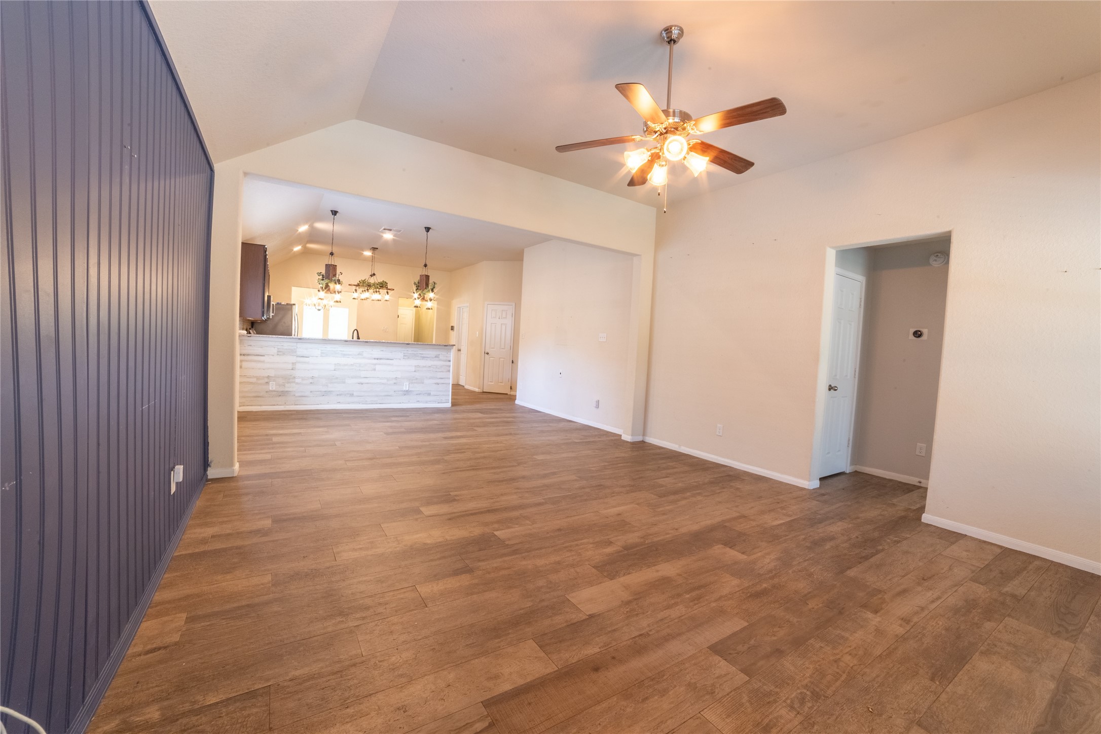 10510 Chestnut Path Way Tomball, TX 77375 - Photo 8 of 30 Living ROom