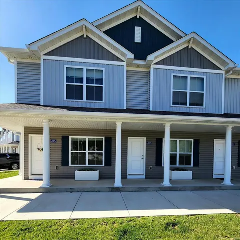 $2,050 | 200 Pacific Drive, Unit B, O'Fallon, IL 62269