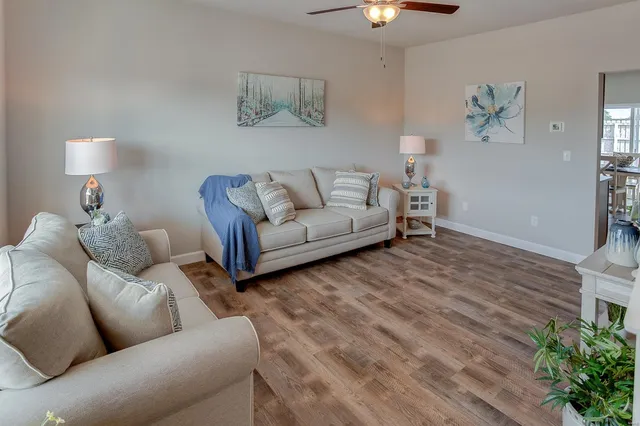 $2,050 | 200 Pacific Drive, Unit B, O'Fallon, IL 62269