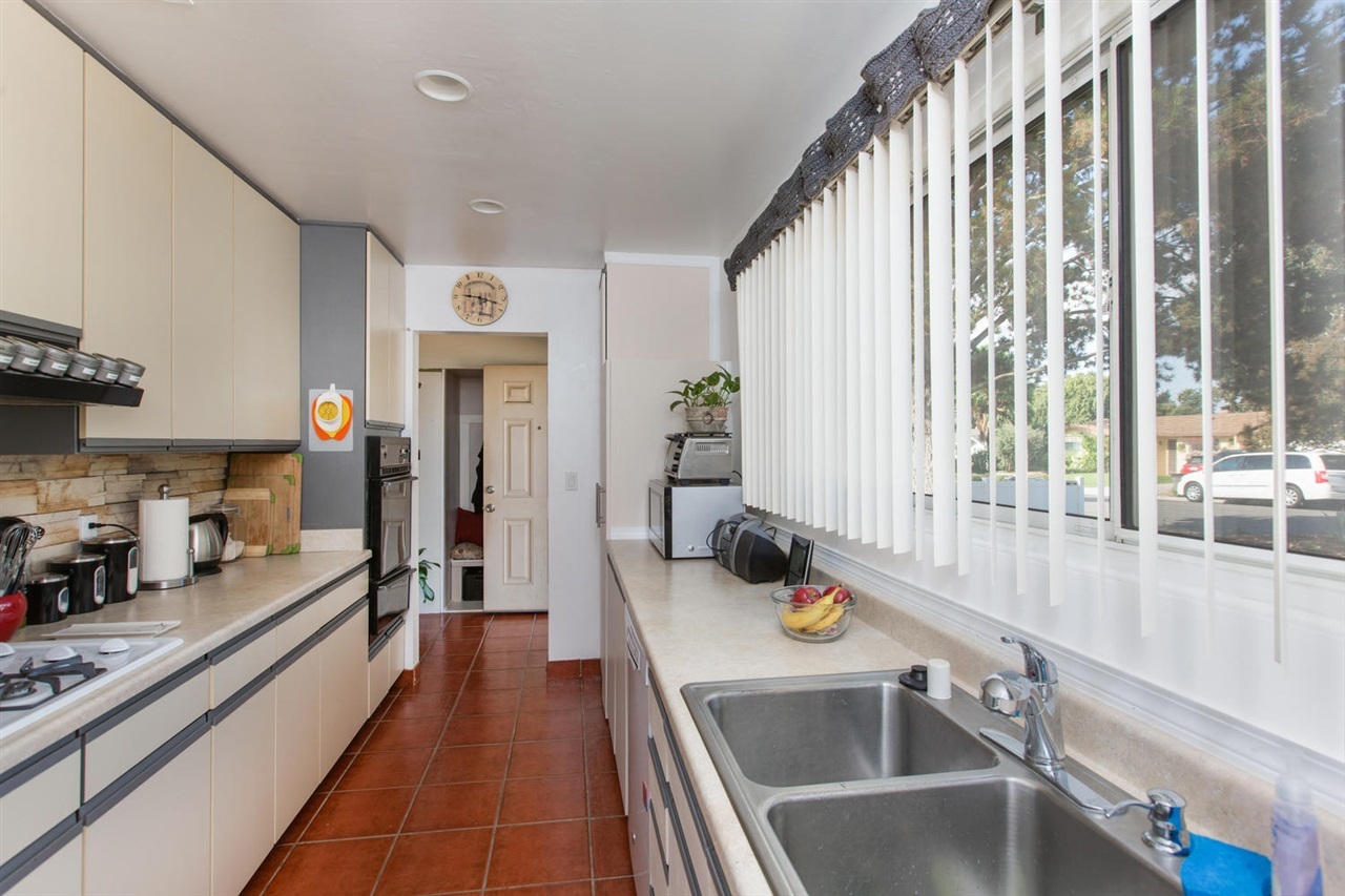 13449 Sebago Avenue Poway, CA 92064 - Photo 5 of 23 Gallery Image 5