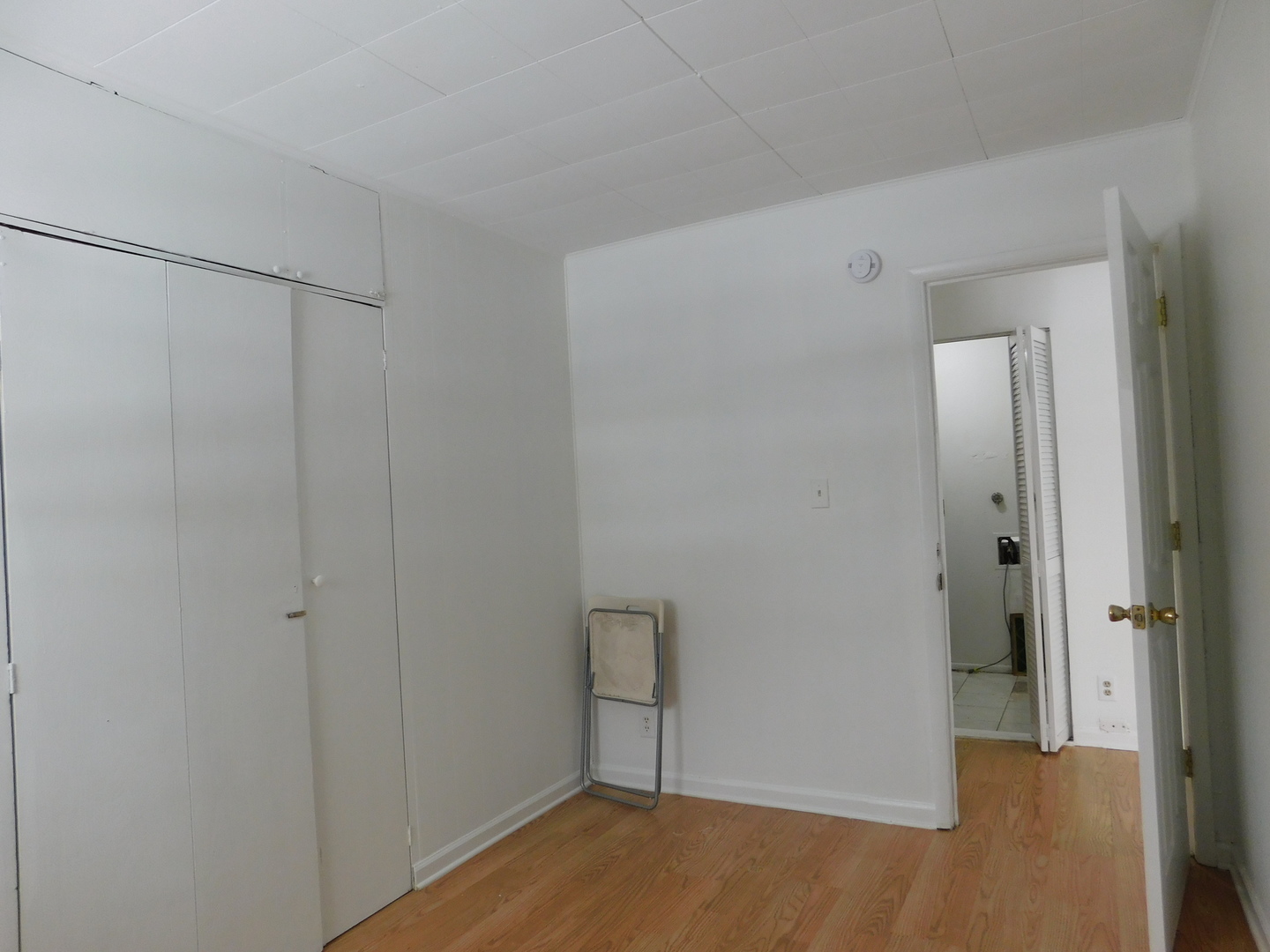 33 Hawthorne Lane Streamwood, IL 60107 - Photo 8 of 15 a view of empty room