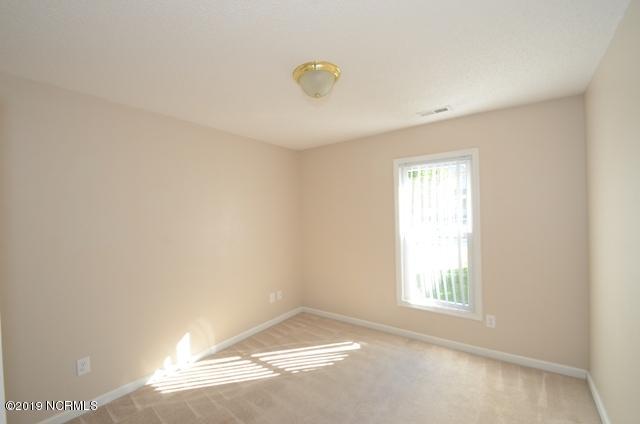 526 Raintree Road Jacksonville, NC 28540 - Photo 35 of 58 526 RAINTREE 36