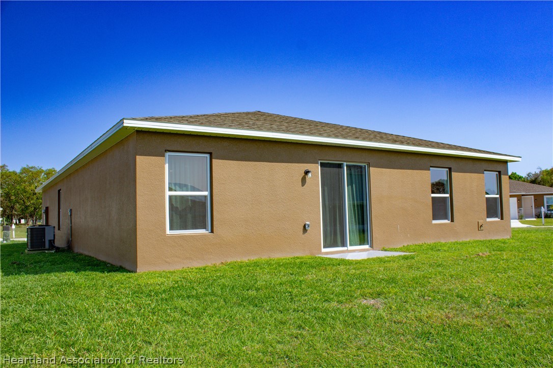 1392 Stone Ridge Circle Sebring, FL 33870 - Photo 26 of 35