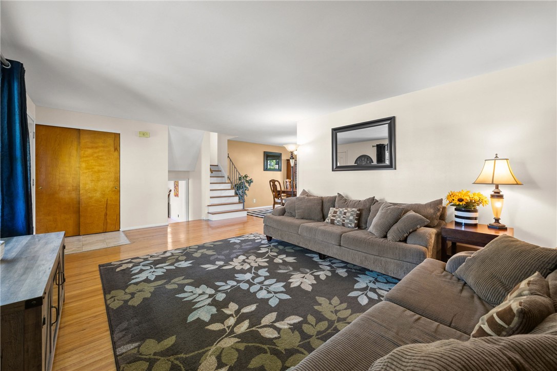 648 Meadowbriar Road Greece, NY 14616 - Photo 14 of 50