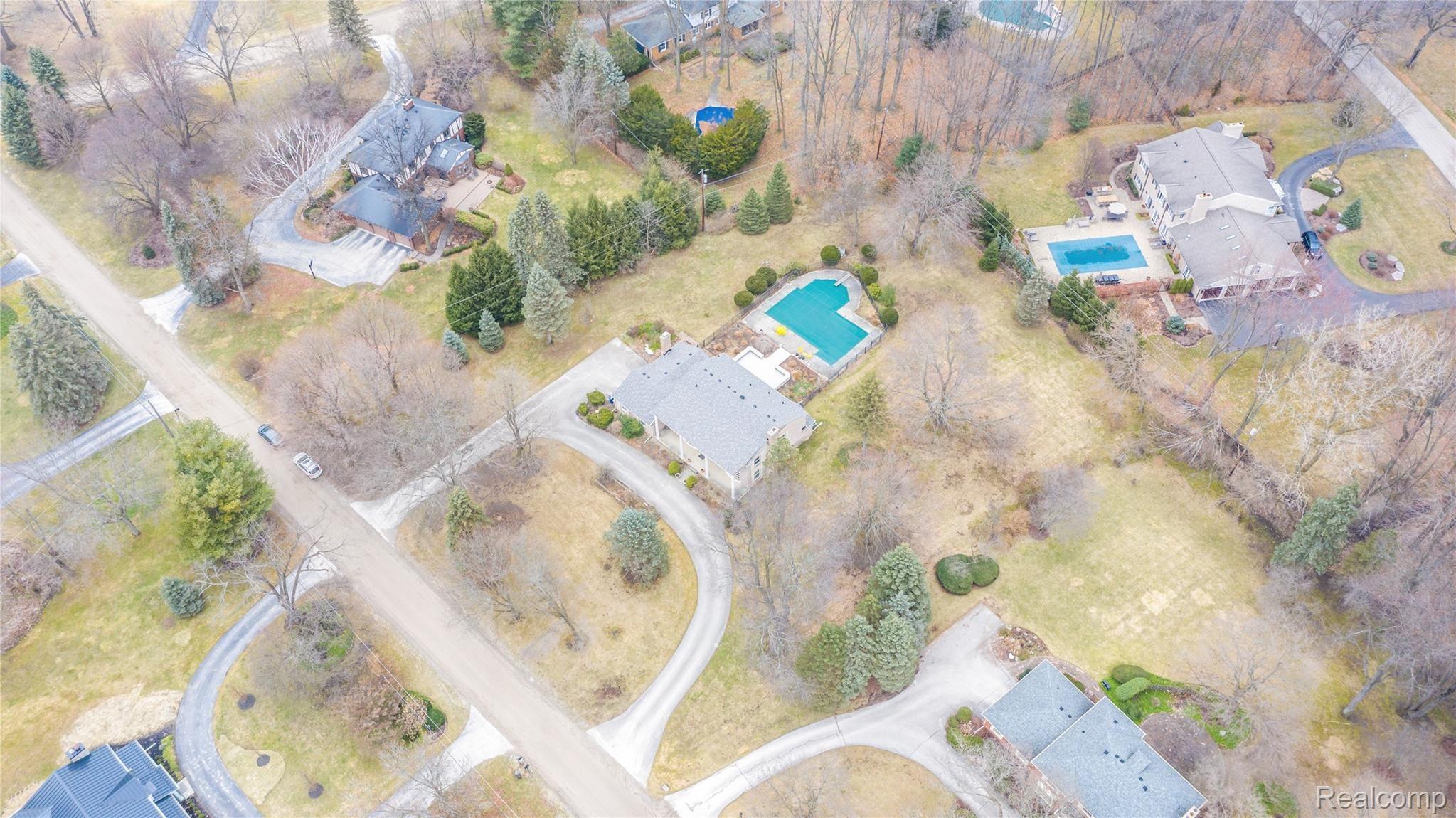 5381 Deep Wood Road Bloomfield Hills, MI 48302 - Photo 64 of 79 Exteriors (14 of 33).jpg