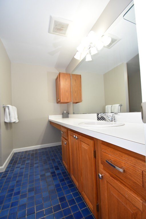 10 Oak Ridge Drive, Unit 4 Maynard, MA 01754 - Photo 11 of 16 Gallery Image 11