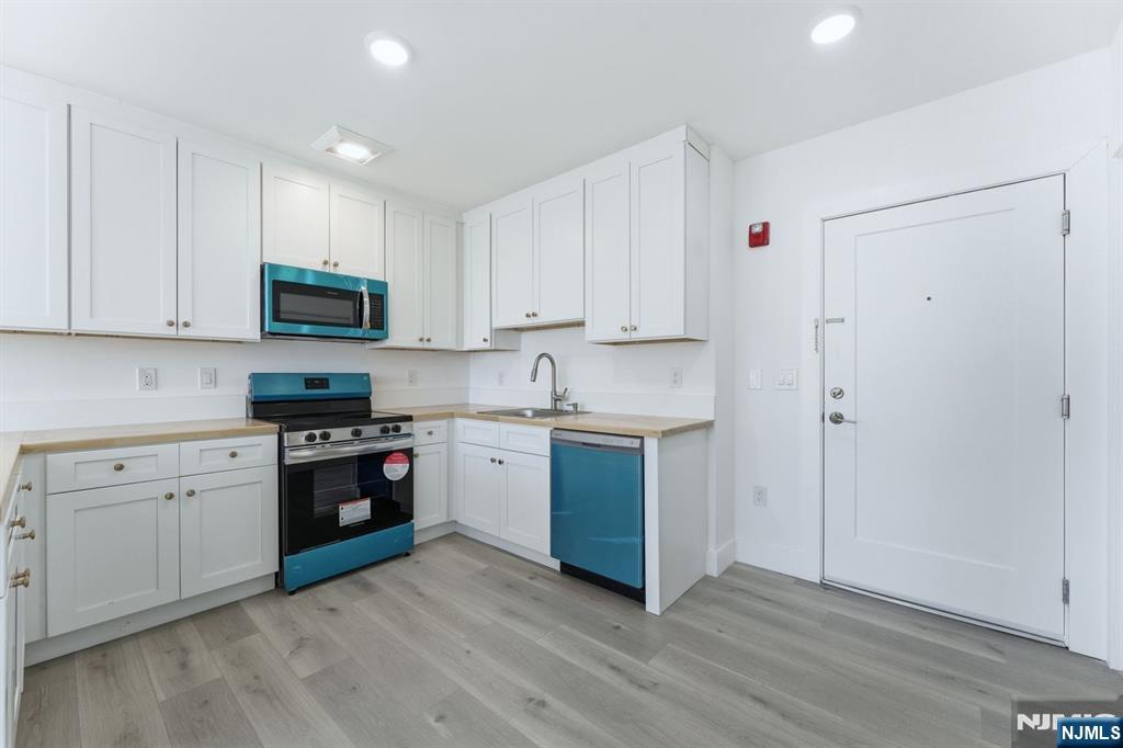 95 Shepherd Lane, Unit B302 Totowa, NJ 07512 - Photo 2 of 19