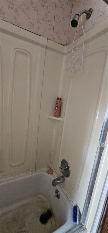 417 Uber Street New Castle, PA 16101 - Photo 22 of 43 a bathroom with a sink and vanity