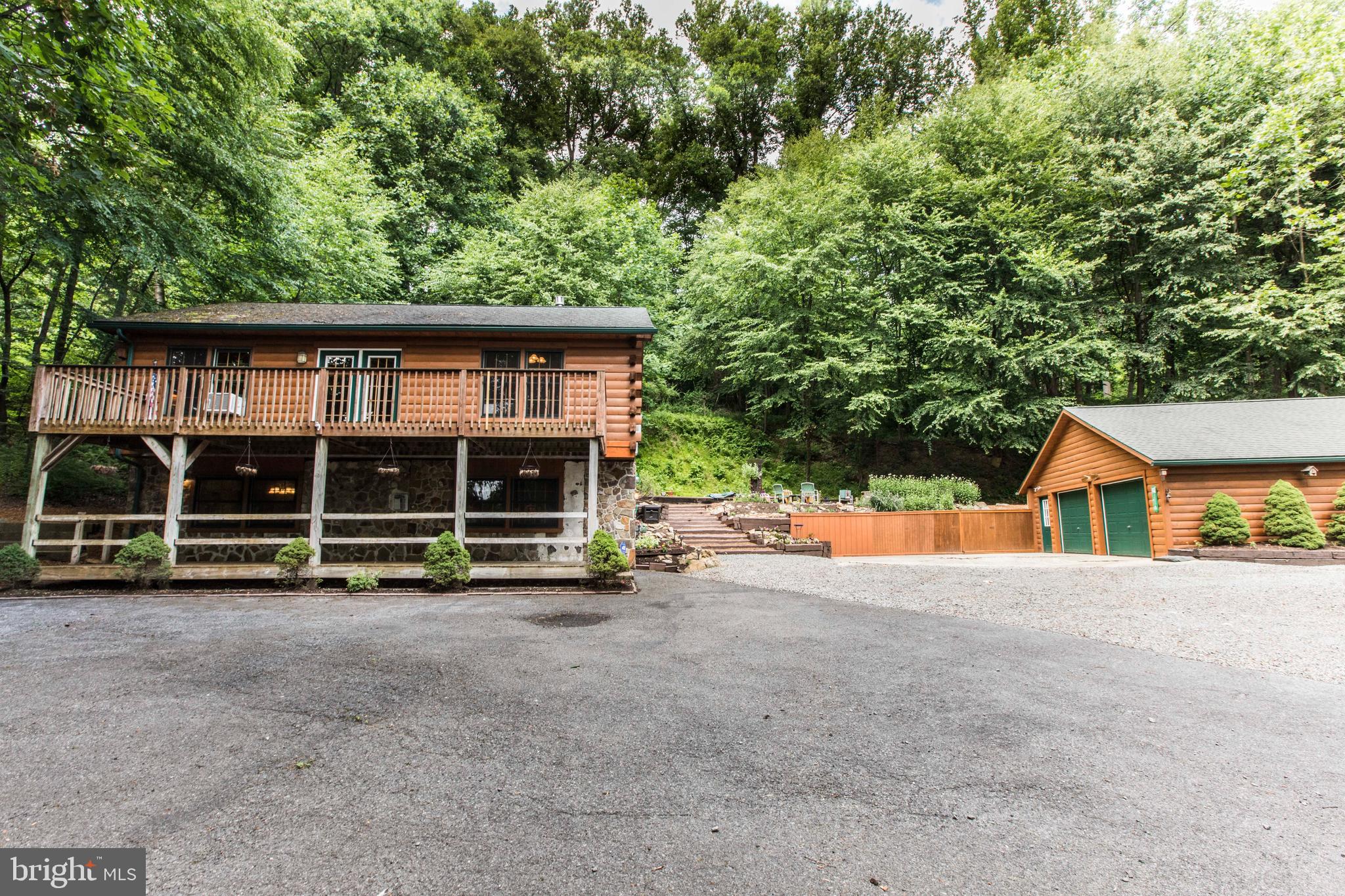 1372 Friedensburg Road Reading, PA 19606 - Photo 3 of 35