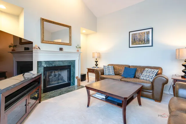 $599,000 | 22 Ashford Court, Lincolnshire, IL 60069