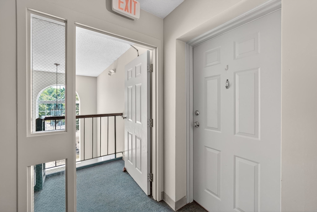 16 Maple Crest Circle, Unit J Holyoke, MA 01040 - Photo 33 of 34