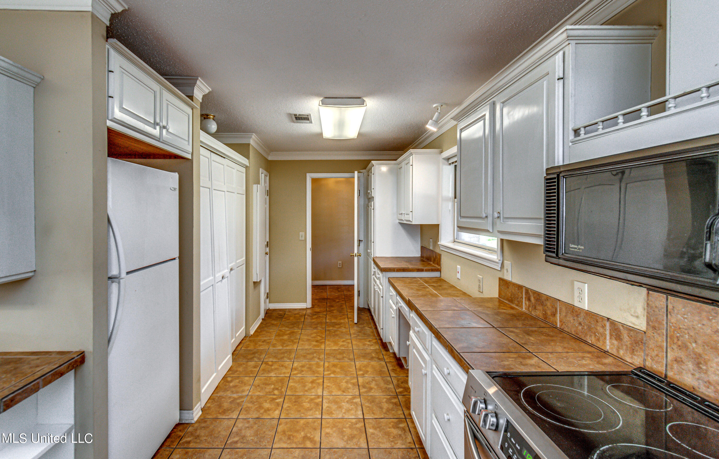 244 Mackey Drive Ridgeland, MS 39157 - Photo 15 of 52 244 Mackey Dr-18