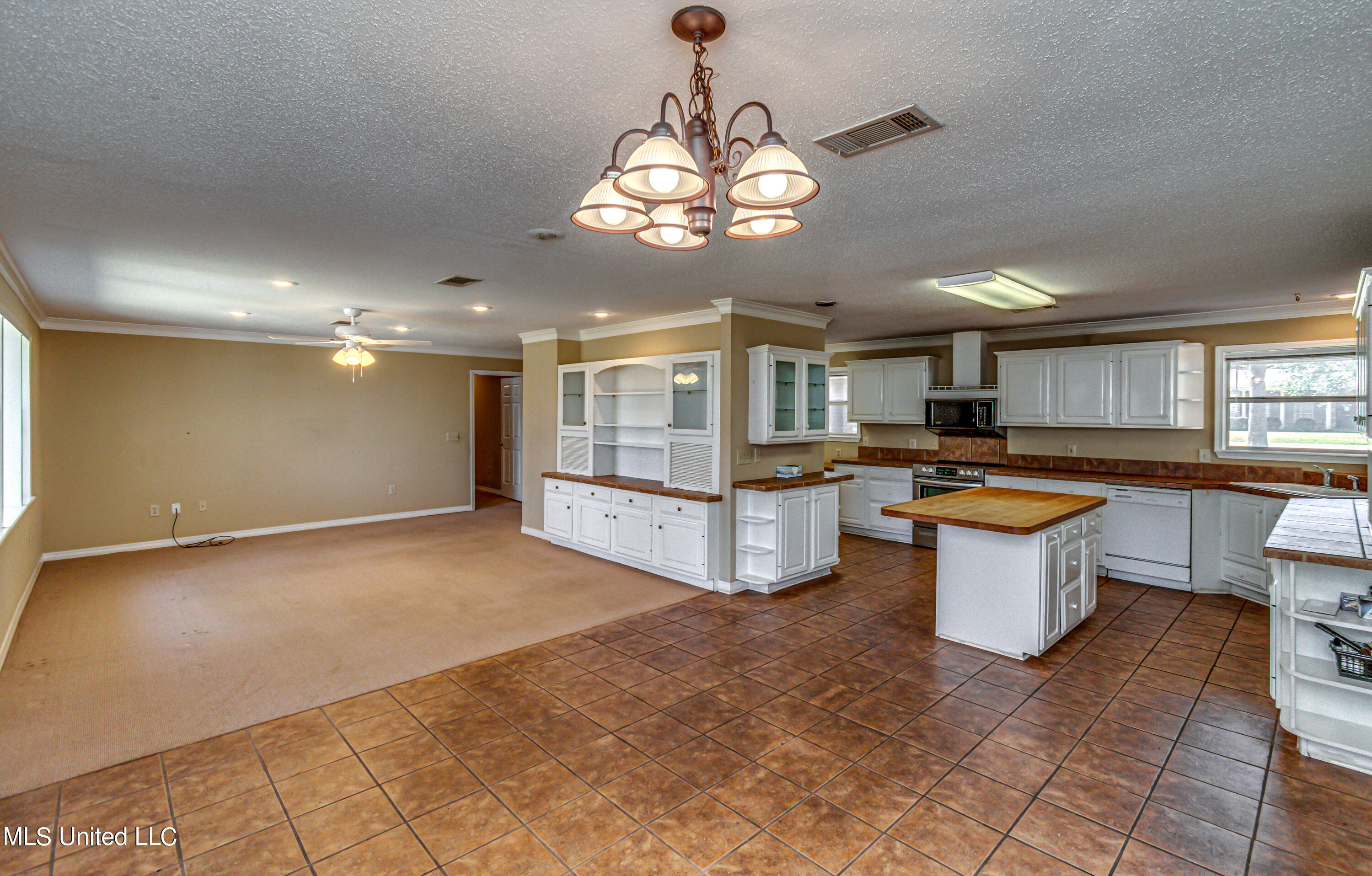 244 Mackey Drive Ridgeland, MS 39157 - Photo 3 of 52 244 Mackey Dr-6