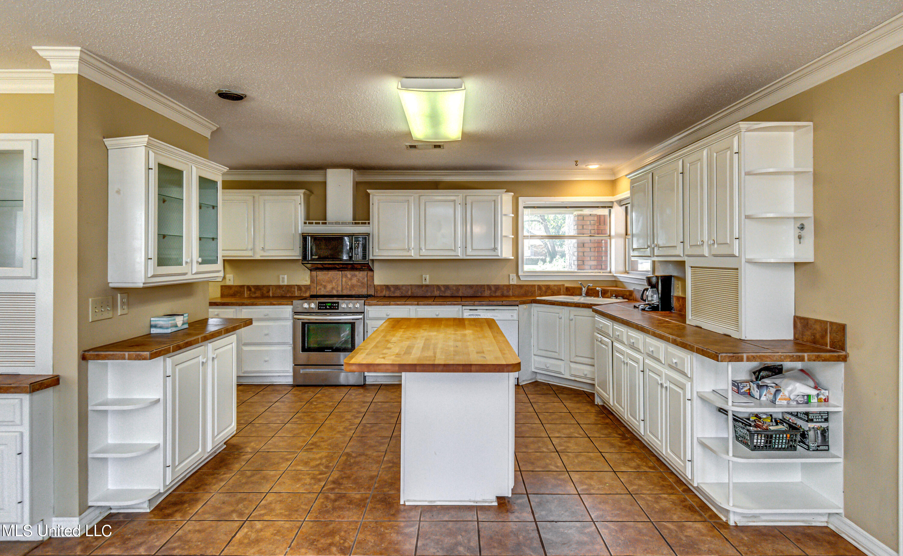 244 Mackey Drive Ridgeland, MS 39157 - Photo 10 of 52 244 Mackey Dr-13