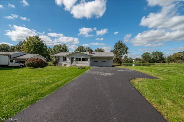 $189,900 | 5369 Pierce Road Northwest, Warren, OH 44481
