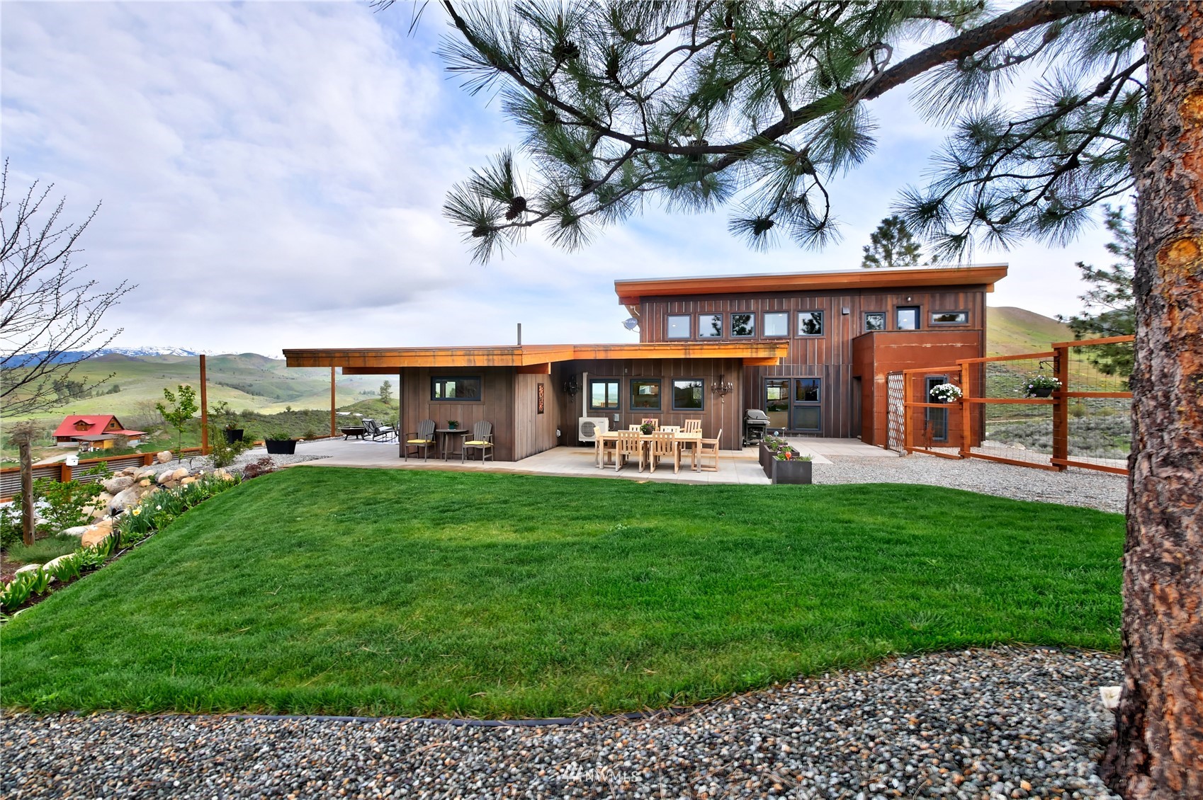 107 Nanasu Road Twisp, WA 98856 - Photo 5 of 40 Gallery Image 5