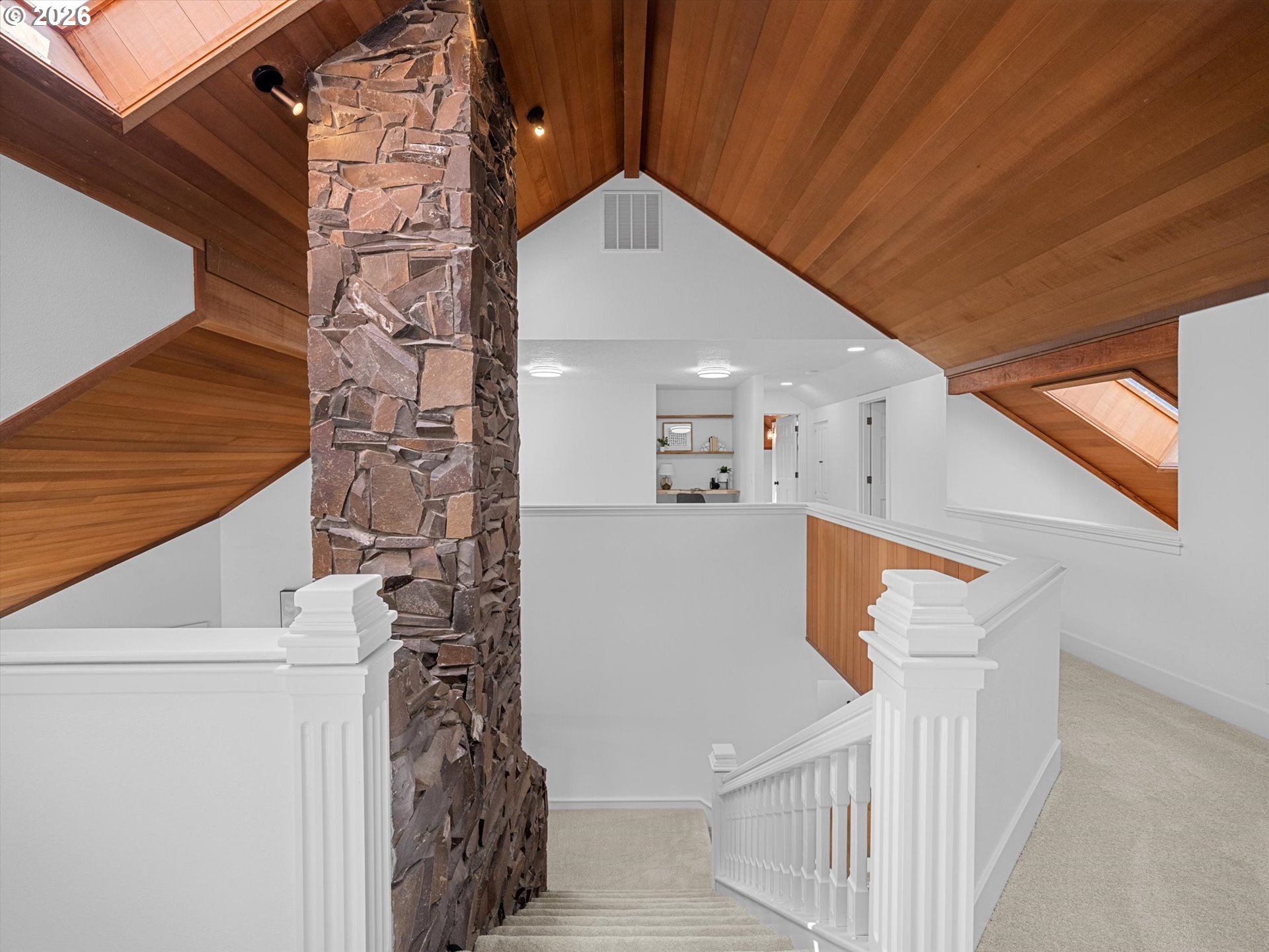 9167 Northwest Kaiser Road Portland, OR 97231 - Photo 19 of 48 Gallery Image 19