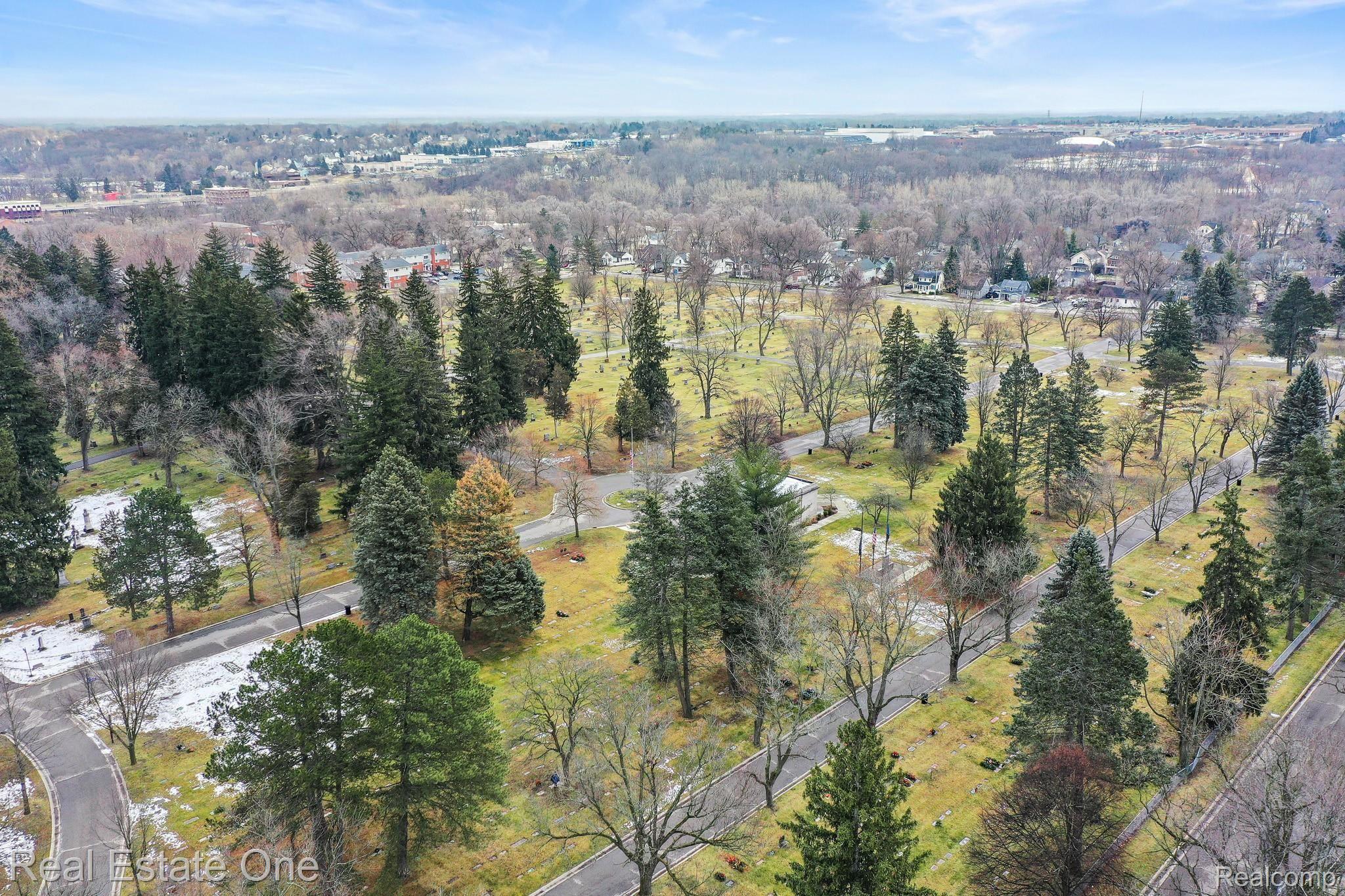 907 West 3rd Street Rochester, MI 48307 - Photo 35 of 36 DJI_0497.jpg