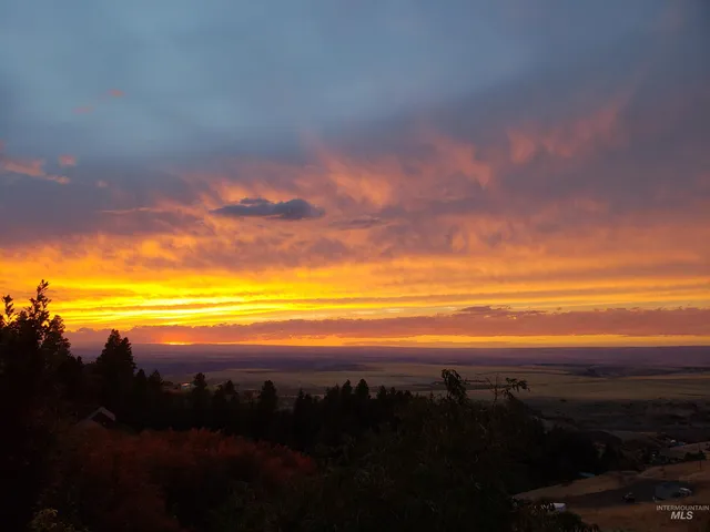 $495,000 | 39055 Hilltop Lane, Lewiston, ID 83501