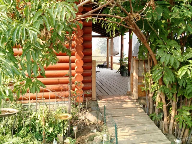 $495,000 | 39055 Hilltop Lane, Lewiston, ID 83501