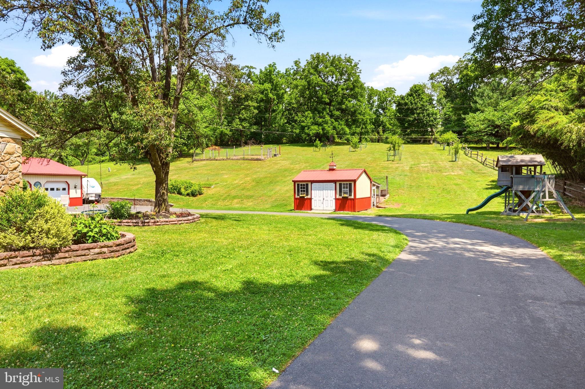 194 Meadow Glen Lane Reading, PA 19607 - Photo 85 of 96
