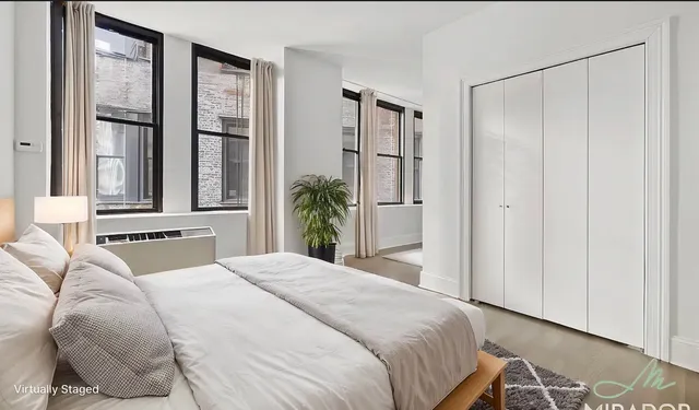 $3,800 | 15 Park Row, Unit 9C | Financial District