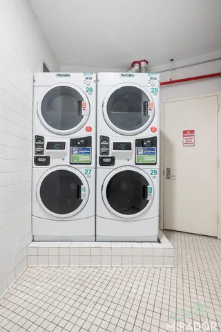 $3,800 | 15 Park Row, Unit 9C | Financial District