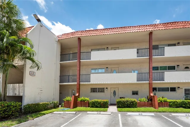 $87,000 | 9823 South Hollybrook Lake Drive, Unit 105, Pembroke Pines, FL 33025