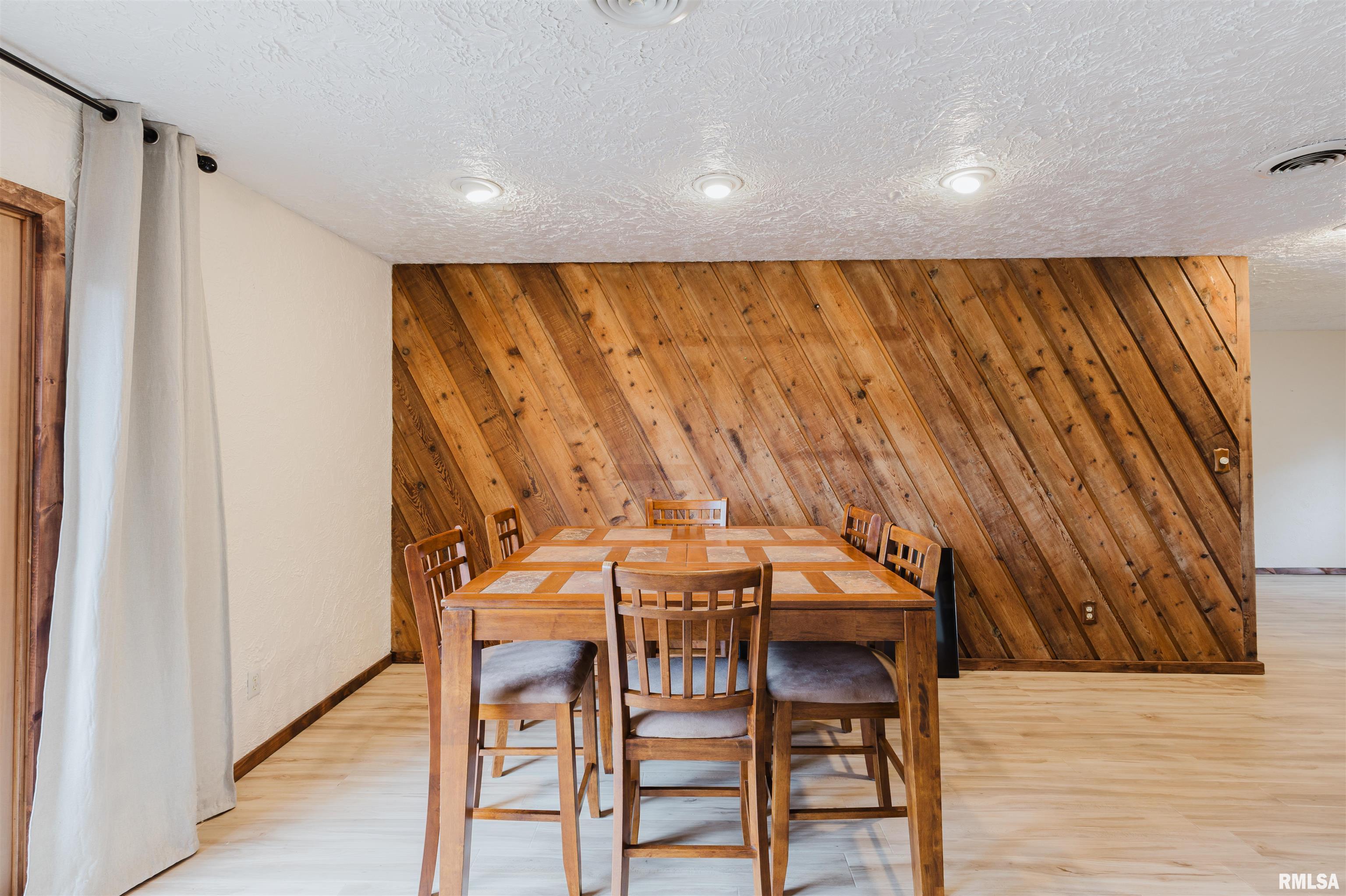 109 Philip Road Christopher, IL 62822 - Photo 8 of 32 Gallery Image 8