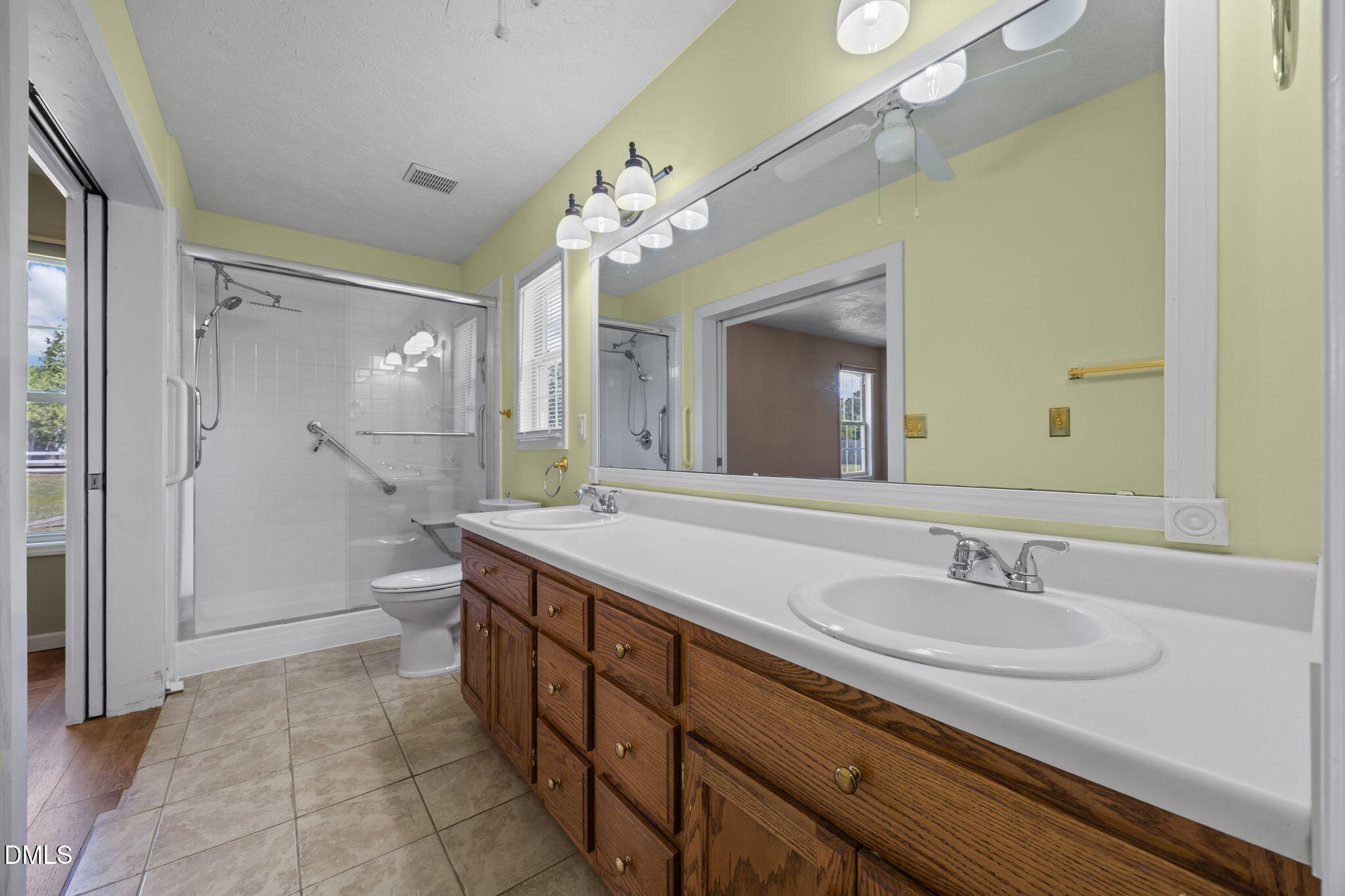 76 Springfield Lane Lillington, NC 27546 - Photo 29 of 40 Primary Bath