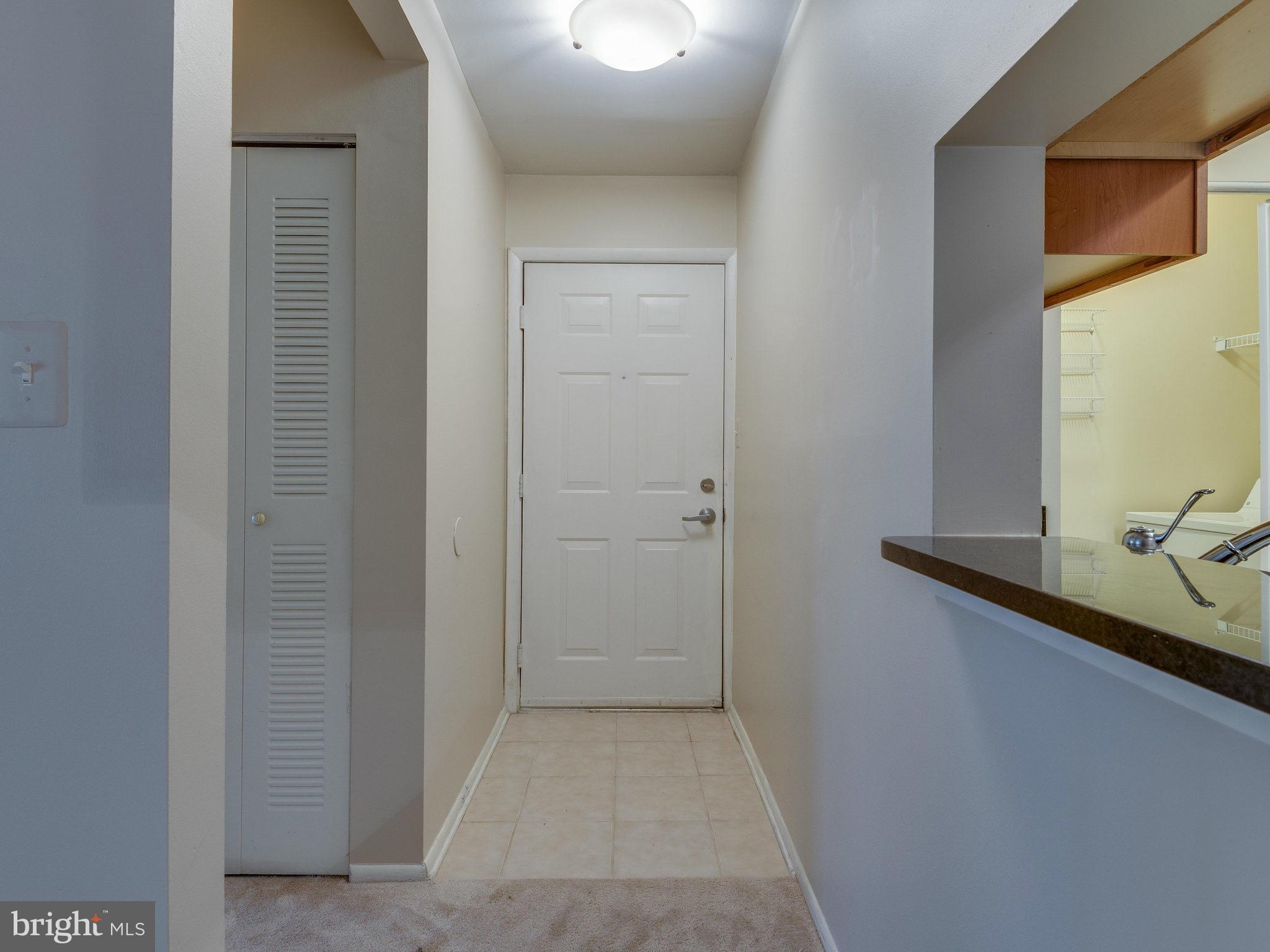 1700 Ascot Way, Unit D Reston, VA 20190 - Photo 4 of 30 Entry foyer