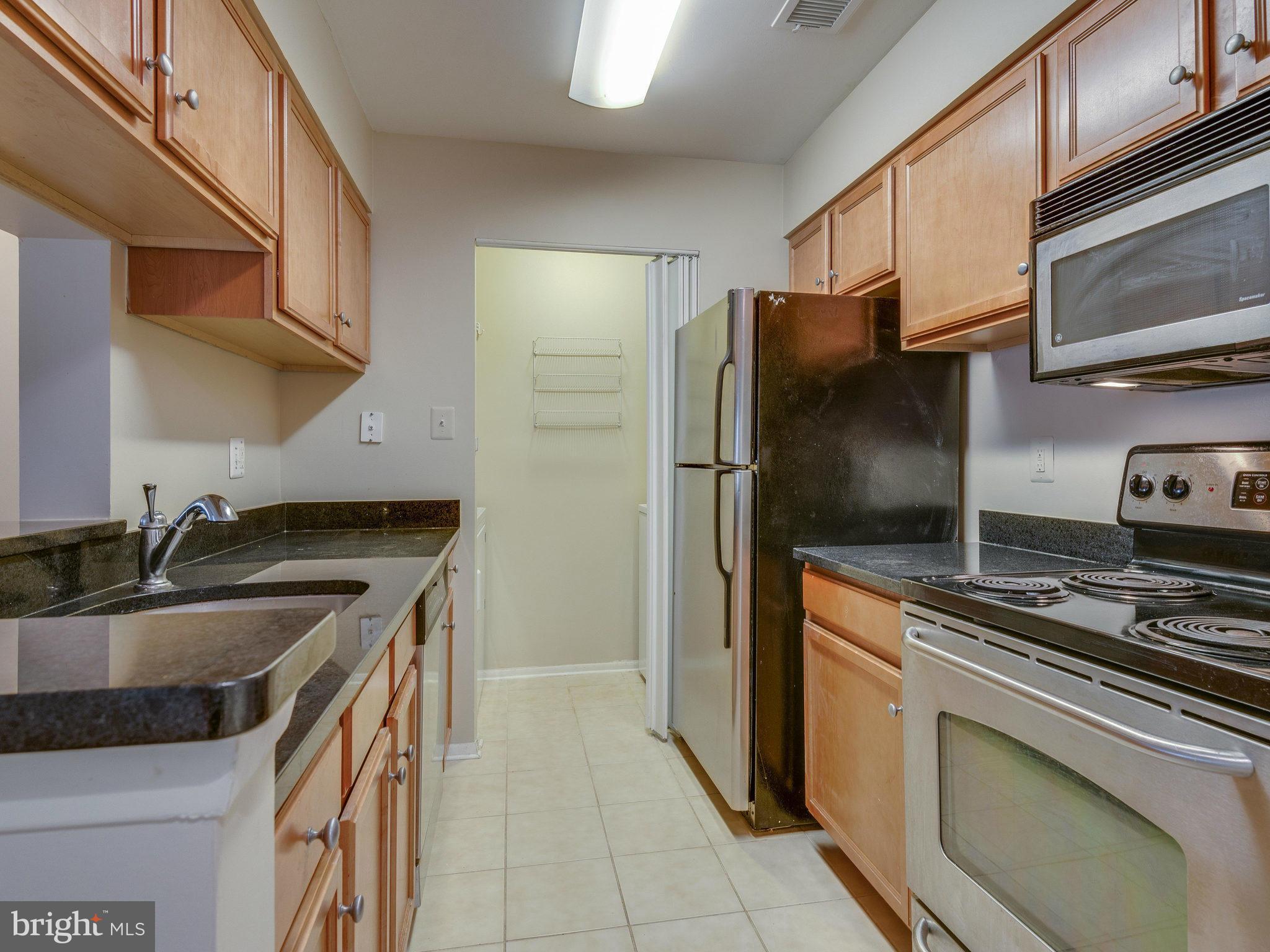 1700 Ascot Way, Unit D Reston, VA 20190 - Photo 7 of 30 Kitchen